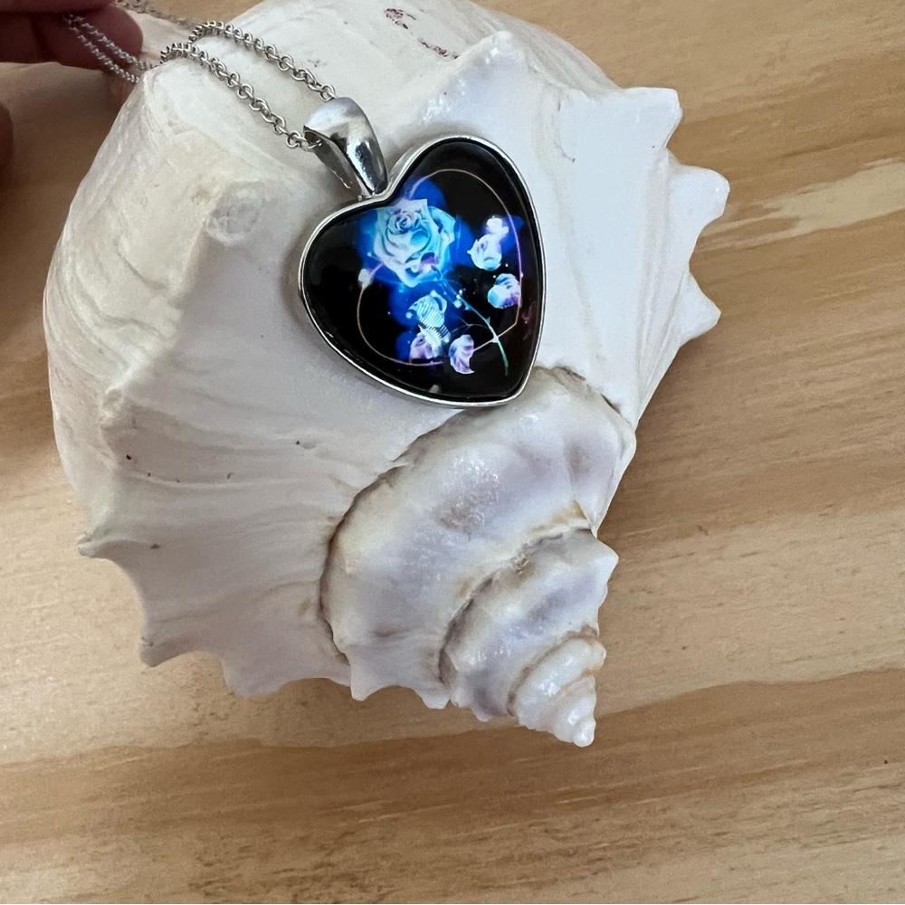 Elegant Blue Heart Pendant Necklace Vintage‎ Style